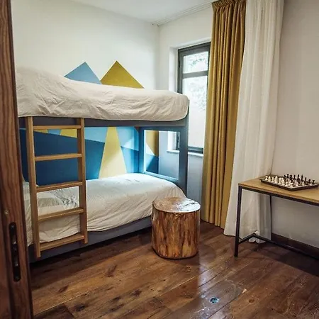 Bed & Breakfast Chalet Lago 3*